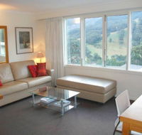 Thredbo Village 3-Bedroom Apartment with Fantastic Views