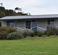 Tidal Dreaming Seaview Cottages