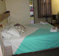 Tocumwal Hotel Motel The Palms - Kalgoorlie Accommodation