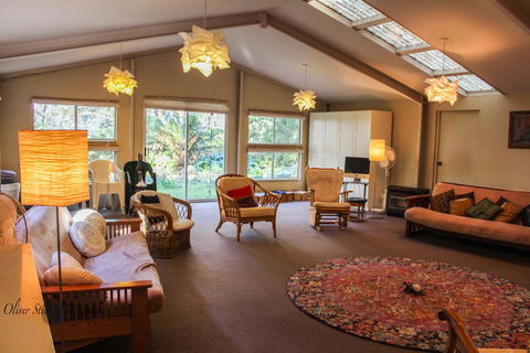 Tomah Retreat - Relax & Heal At UNWIND - Kalgoorlie Accommodation 0