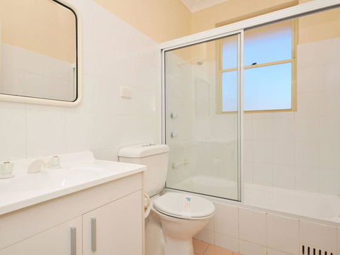 Toowoon Beach View 3br Villa 4 Just Steps To Beach With Views - Kalgoorlie Accommodation 3