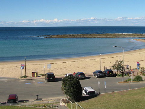 Toowoon Beach View 3br Villa 4 Just Steps To Beach With Views - Kalgoorlie Accommodation 0