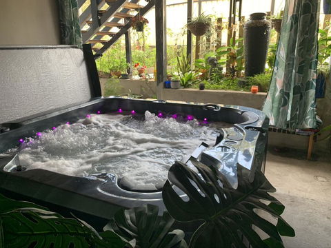 Tranquil Spa Retreat - Kalgoorlie Accommodation 1