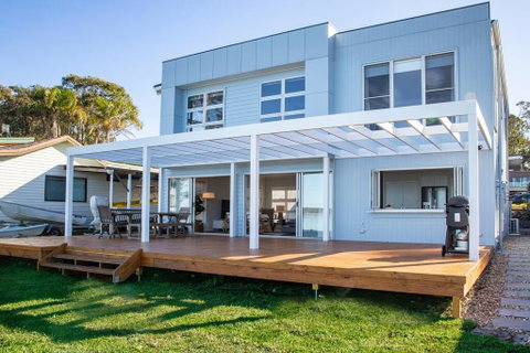 Tranquility Absolute Waterfront - Pet Friendly - 10 Mins To Hyams Beach - Kalgoorlie Accommodation 1