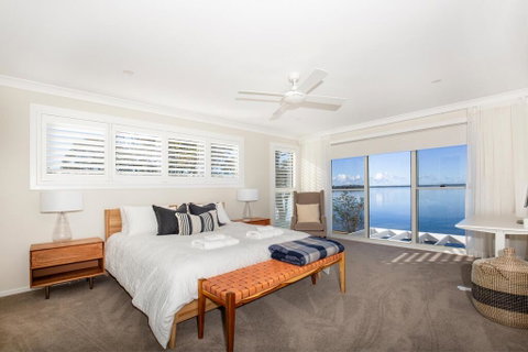 Tranquility Absolute Waterfront - Pet Friendly - 10 Mins To Hyams Beach - Kalgoorlie Accommodation 3