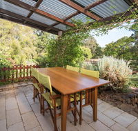 Trastevere Cowaramup Farm House - Kalgoorlie Accommodation