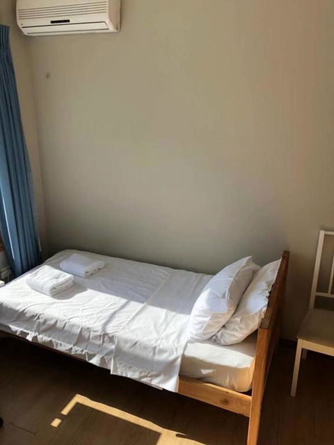 Traveler's Affordable Studio Unit (Beverly Hills) - Kalgoorlie Accommodation 3