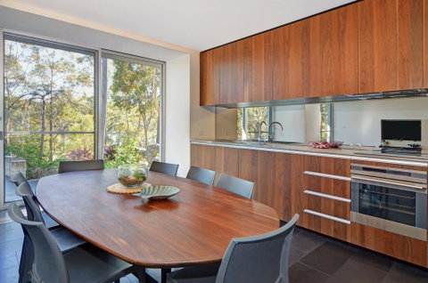 Treehouse Jervis Bay - Kalgoorlie Accommodation 2