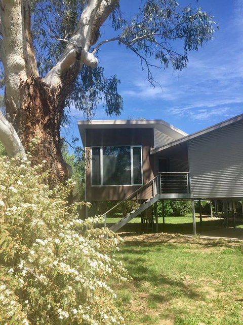 Treehouse Retreat - Kalgoorlie Accommodation 3