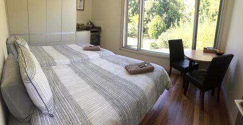 Treehouse Retreat - Kalgoorlie Accommodation 1