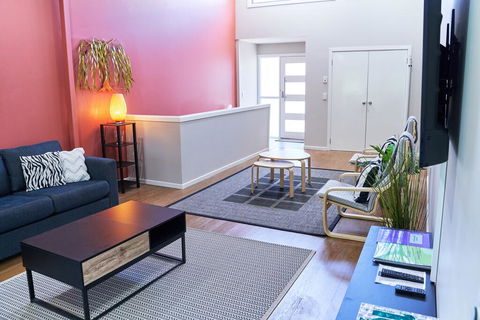 Treetops Haven - Kalgoorlie Accommodation 2