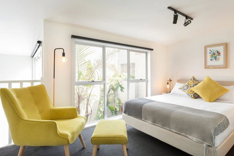 Trendy Loft Near Smith St. With Cosy Courtyard And Parking - Kalgoorlie Accommodation 2