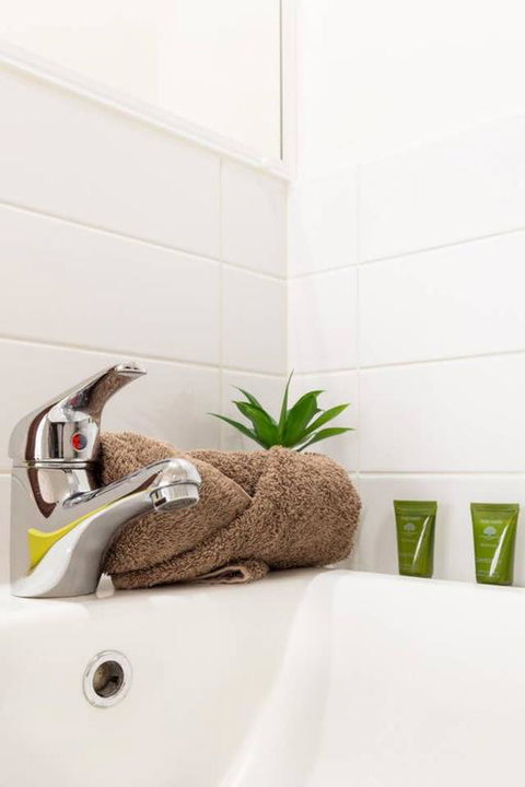 Trendy Loft Near Smith St. With Cosy Courtyard And Parking - Kalgoorlie Accommodation 3