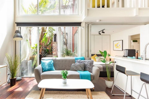 Trendy Loft Near Smith St. With Cosy Courtyard And Parking - Kalgoorlie Accommodation 0