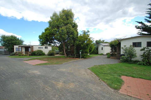 Triabunna Cabin & Caravan Park - Kalgoorlie Accommodation 2