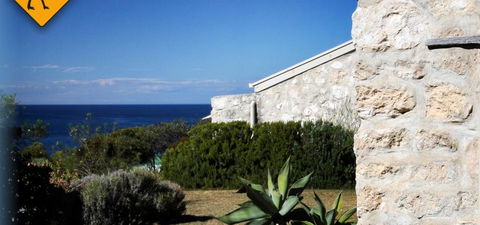 Tu Emuz Stone Beachfront Villa, Emu Bay, Kangaroo Is - Kalgoorlie Accommodation 3