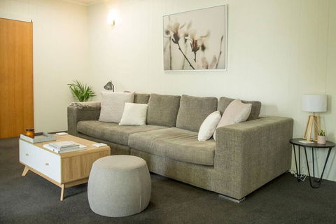 Two Bedroom Gem, Short Drive To MONA - Kalgoorlie Accommodation 2