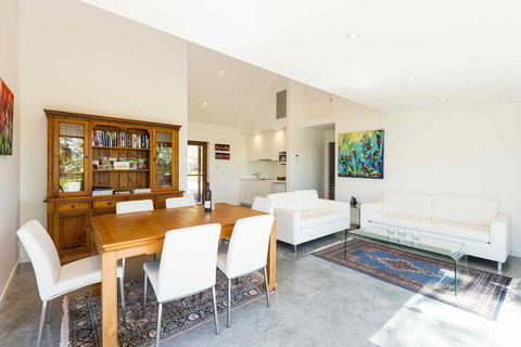 Two Doors - Kalgoorlie Accommodation 3