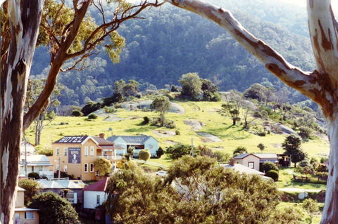 Two Story Bed And Breakfast - Kalgoorlie Accommodation 2