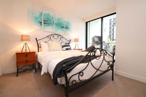 Urban Eden - Pets, Parking, Balcony, Chapel St 260m - Kalgoorlie Accommodation 1