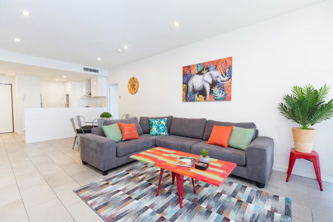 Urban Jungle! Executive Apartment In Heart Of CBD - Kalgoorlie Accommodation 0