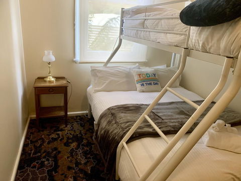 Victoria Albert Guest House Bar Cafe And Restaurant - Kalgoorlie Accommodation 3
