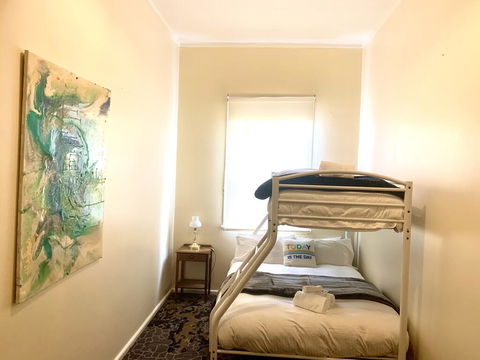 Victoria Albert Guest House Bar Cafe And Restaurant - Kalgoorlie Accommodation 1