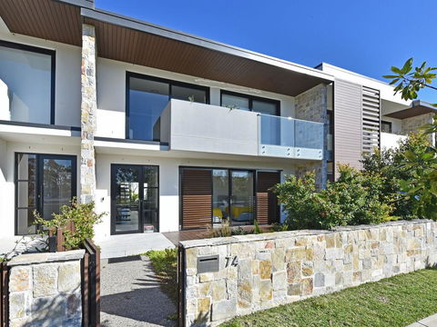 Villa Capri Waterside At Trinity Point - Kalgoorlie Accommodation 0