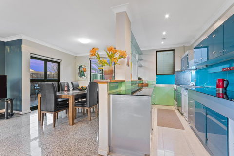 Villa De Marseilles - Melbourne - Kalgoorlie Accommodation 2