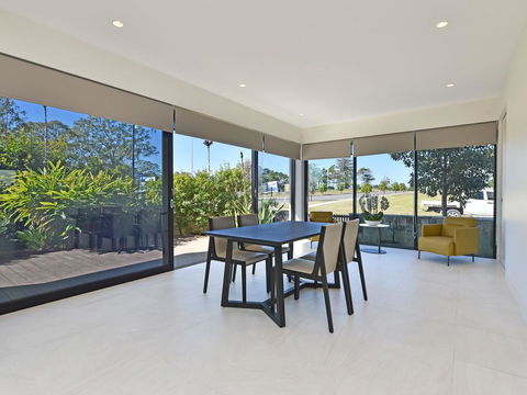 Villa Sorrento Waterside At Trinity Point - Kalgoorlie Accommodation 1