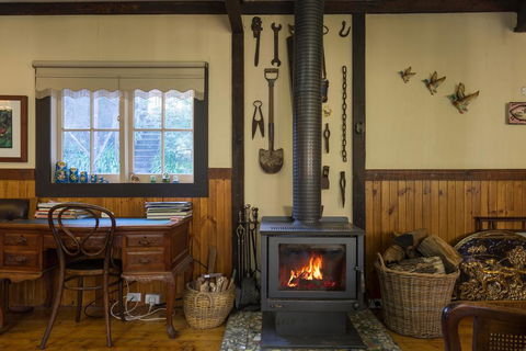 Walhalla Coach House - Kalgoorlie Accommodation 2