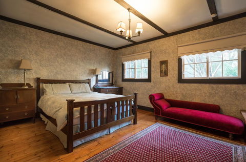 Walhalla Coach House - Kalgoorlie Accommodation 1