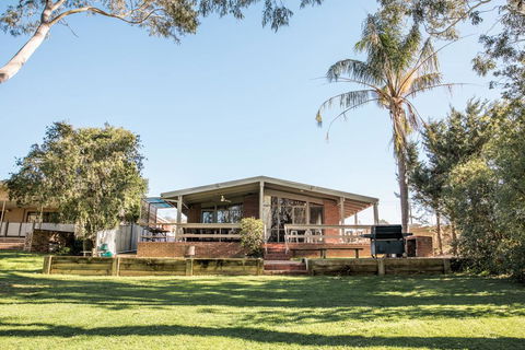 Water's Edge Bundalong - Kalgoorlie Accommodation 1