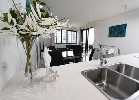 WATERFRONT DARWIN TROPICAL GEM - Kalgoorlie Accommodation 0