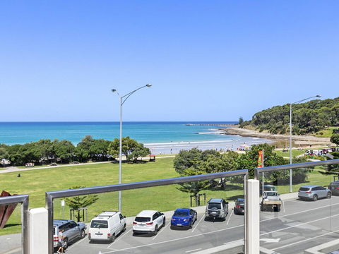 WATERFRONT SEVEN - In The Heart Of Lorne - Kalgoorlie Accommodation 2