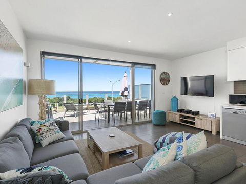 WATERFRONT SEVEN - In The Heart Of Lorne - Kalgoorlie Accommodation 3