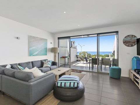 WATERFRONT SEVEN - In The Heart Of Lorne - Kalgoorlie Accommodation 0