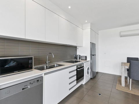 WATERFRONT SEVEN - In The Heart Of Lorne - Kalgoorlie Accommodation 1