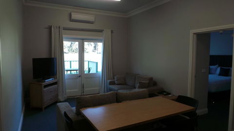 Oscar\'s On The Yarra - Kalgoorlie Accommodation 21