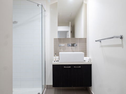 LittleStay Sutherland - 3 Bedroom Aptm - Kalgoorlie Accommodation 43