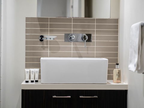 LittleStay Sutherland - 3 Bedroom Aptm - Kalgoorlie Accommodation 22