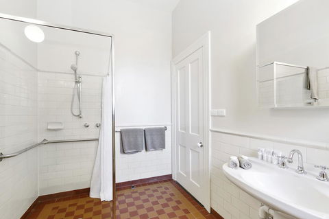 The Riversleigh - Kalgoorlie Accommodation 7