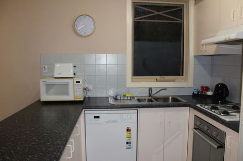 Australian Home Away @ Box Hill 2 Bedroom - Kalgoorlie Accommodation 8