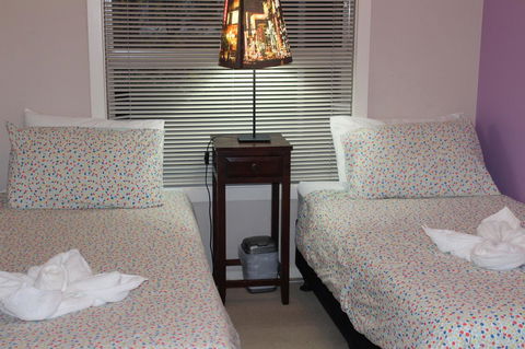 Australian Home Away @ Box Hill 2 Bedroom - Kalgoorlie Accommodation 4