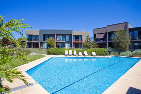 1 Sunset Place - Kalgoorlie Accommodation 1