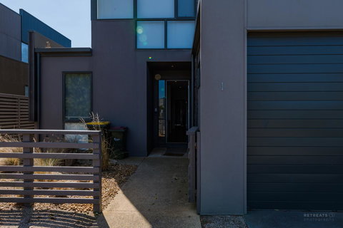 1 Sunset Place - Kalgoorlie Accommodation 4