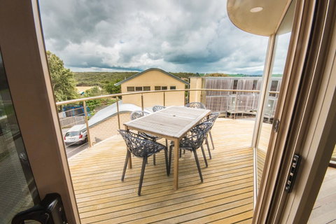 The Pitch - Kalgoorlie Accommodation 13