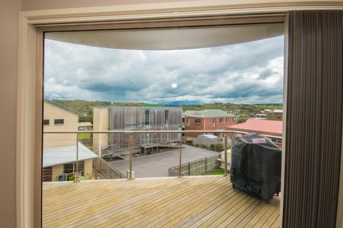 The Pitch - Kalgoorlie Accommodation 11