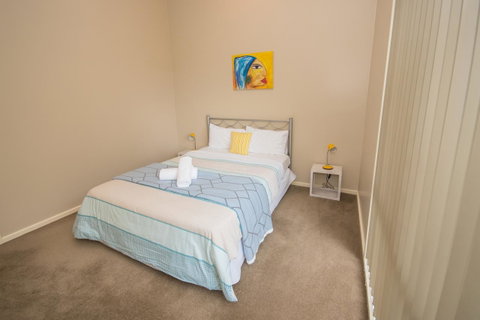 The Pitch - Kalgoorlie Accommodation 31