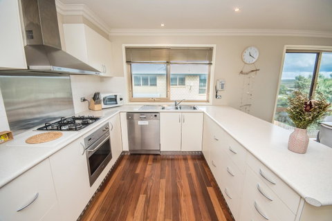 The Pitch - Kalgoorlie Accommodation 7
